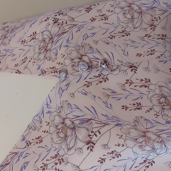 1.state Sugar Plum Dusty Orchid Floral Print V-neck Blouse Tiered Ruffle Sleeves - Picture 4 of 9